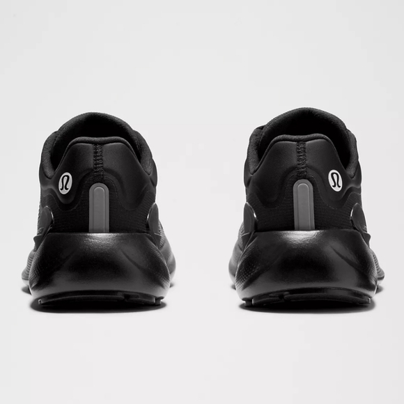 Lululemon Beyondfeel Waterproof Running Shoe In Black/White Size US 7 New No Tag - Picture 4 of 17